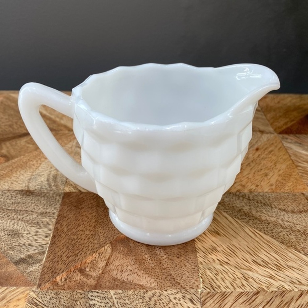 Milk‎ Glass Creamer